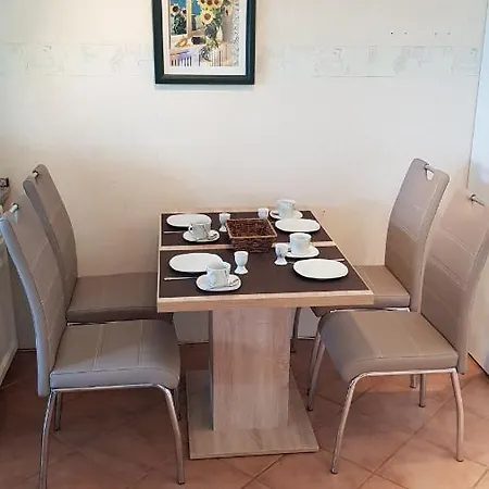 Appartmenthaus 깅슈트